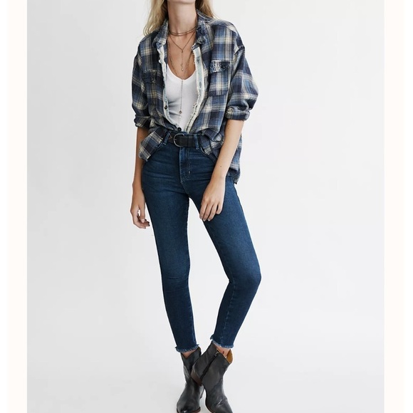 Free People Raw High-Rise Jegging in Deep Indigo - Picture 6 of 9